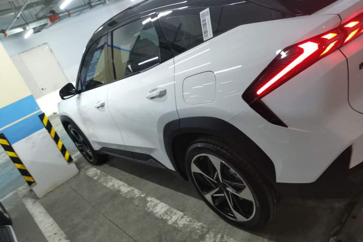 Used  L7 2023 1.5T 115 km Starship
