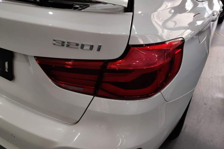 Used BMW 3 Series GT 2017 320i Sport Edition