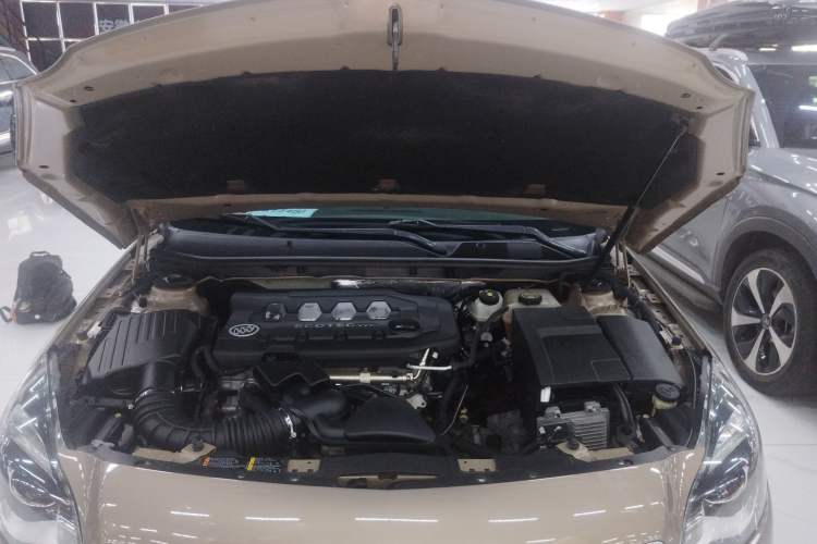 Used Buick Regal 2015 2.0L Leading Fashion Edition
