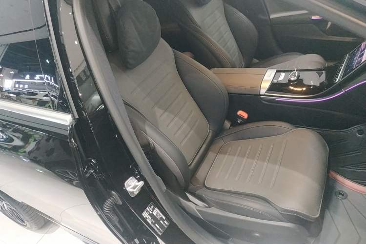 Used Mercedes-Benz C-Class 2025 Facelift C 260 L Sport Edition
