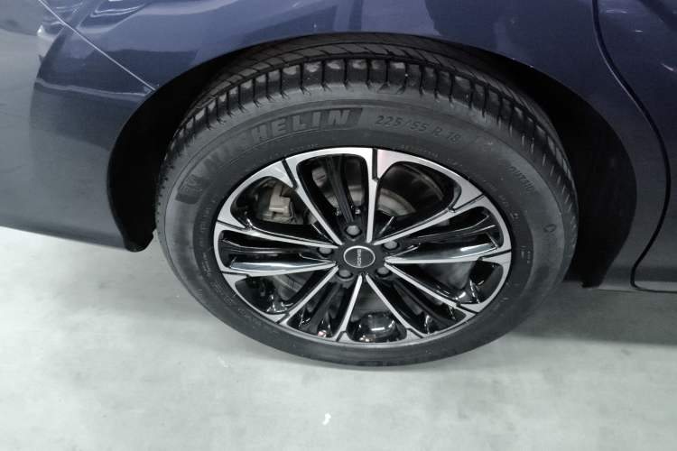 Used Roewe iMAX8 2022 400TGI Celebration Edition
