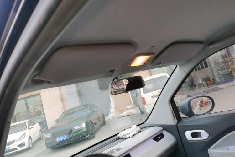 Used Chery QQ Ice Cream 2022 170km Sundae Phosphate Lithium-Ion
