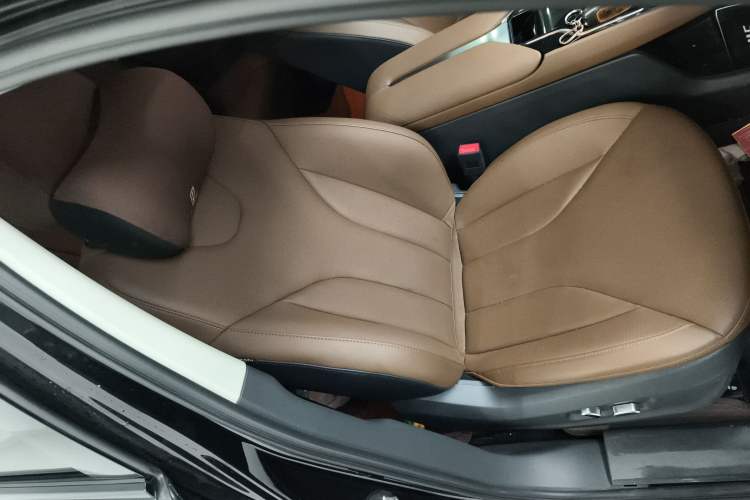 Used Hongqi E-QM5 2024 610 km PLUS
