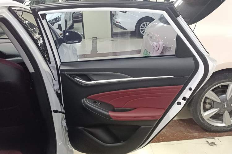 Used Changan Eado 2021 PLUS Blue Whale NE 1.4T GDI DCT Prestige Model
