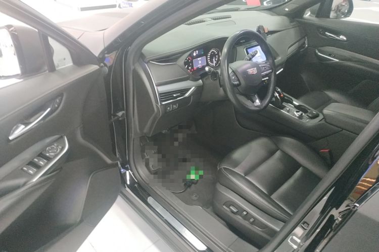 Used Cadillac XT4 2020 28T Two-Wheel-Drive Leading Version
