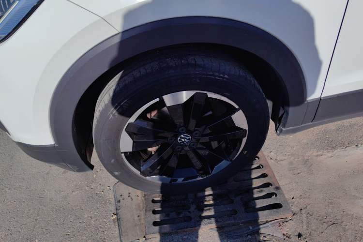 Used Volkswagen Tacqua 2021 200TSI DSG JoyConnect Edition
