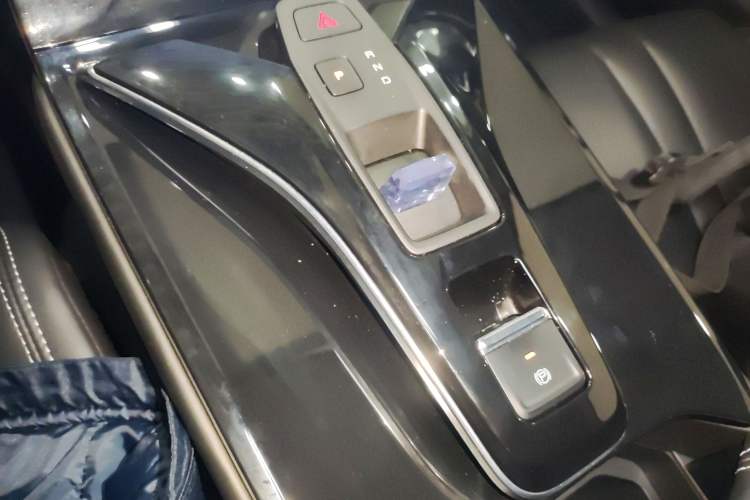 Used Dongfeng Aeolus Mage 2023 DH-i 1.5T Prestige Edition