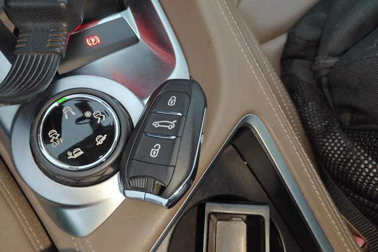 Used  6 2014 1.6T Prestige Edition THP200