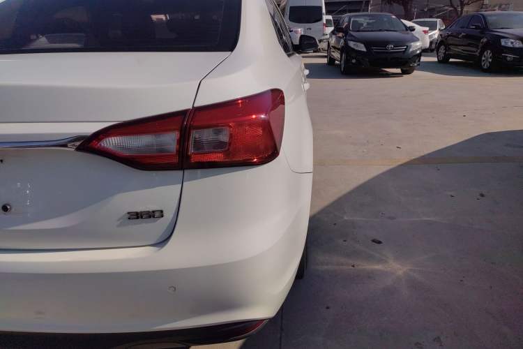 Used Roewe 360 2017 1.5L Automatic Luxury Edition
