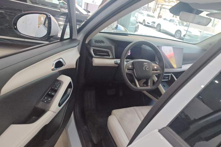 Used BYD Yuan UP 2025 Intelligent Driving Version 401 km Beyond-Range Edition
