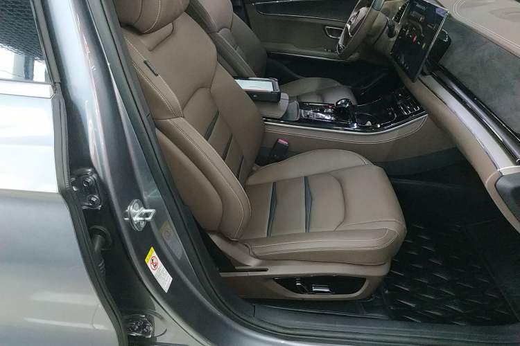 Used BYD Han 2020 EV Long-Range Luxury Model
