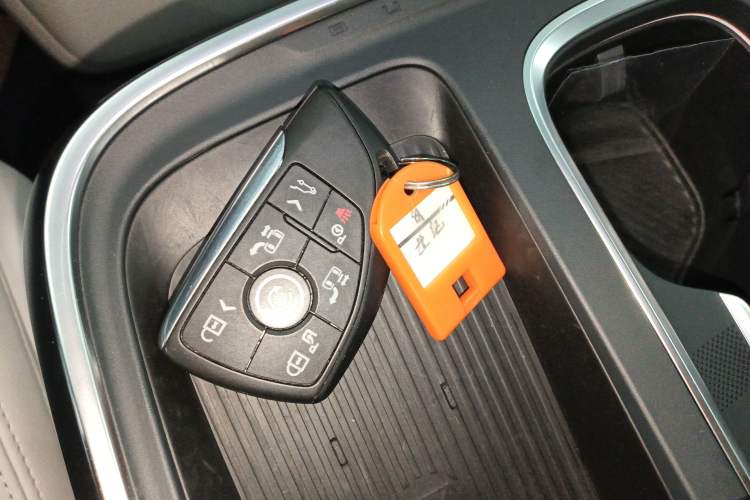 Used Buick Century 2025 2.0T Seven-Seater Yinshi Edition
