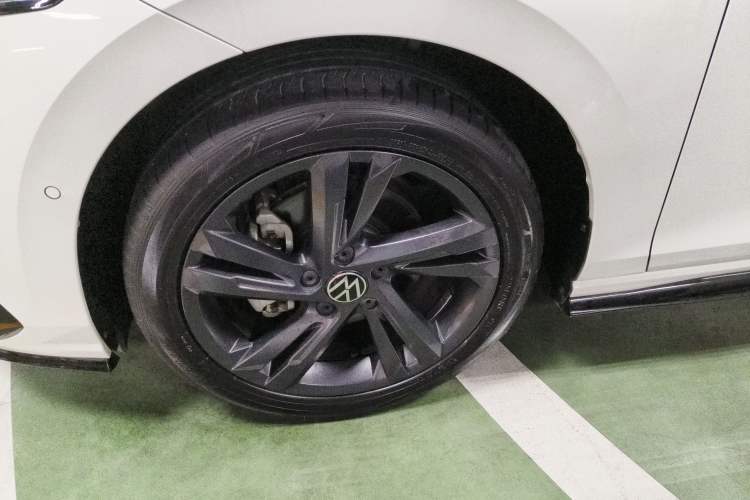 Used Volkswagen Golf 2023 280TSI DSG R-Line Lite
