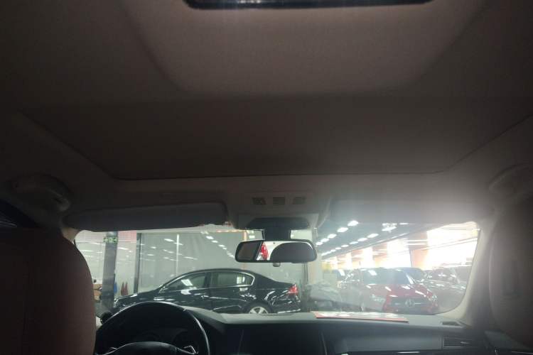 Used BMW 5 Series 2014 535Li Leading Model
