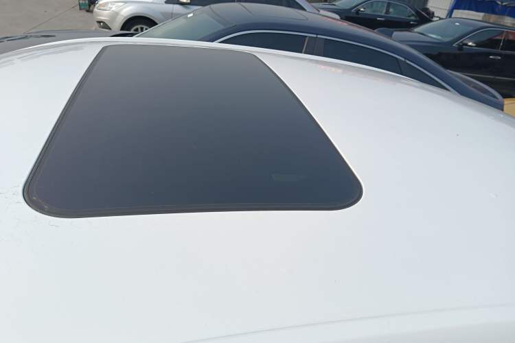 Used Roewe i5 2021 1.5L CVT Platinum Edition