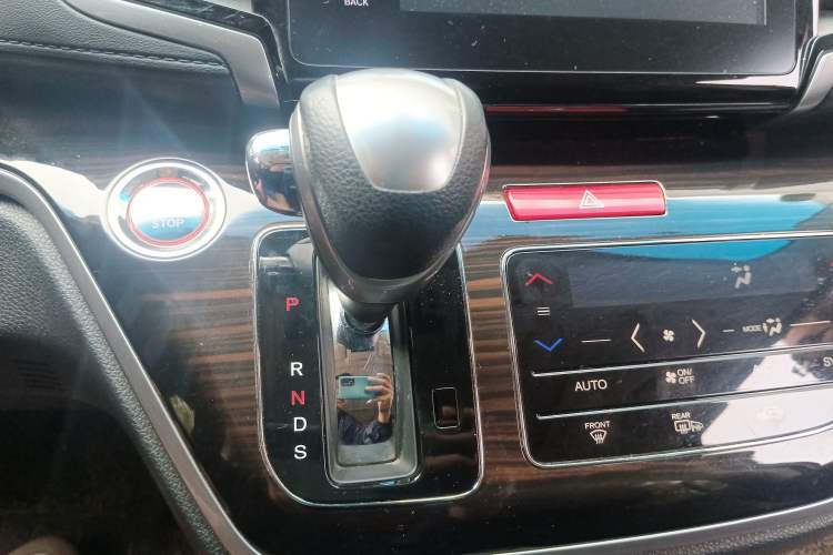 Used Honda Odyssey 2018 2.4L Supreme Edition