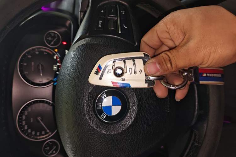 Used BMW X5 2015 xDrive28i
