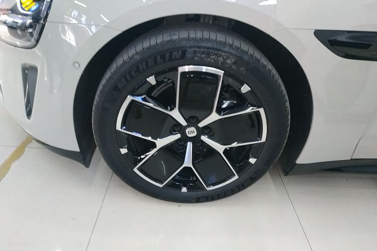 Used  SU7 2024 Rear-Drive Long-Range Intelligent Driving Version
