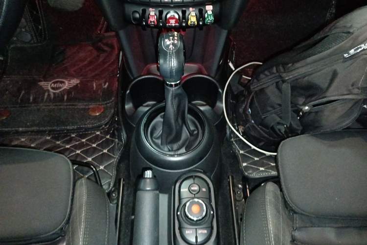 Used  MINI 2016 1.5T COOPER Five-Door Edition
