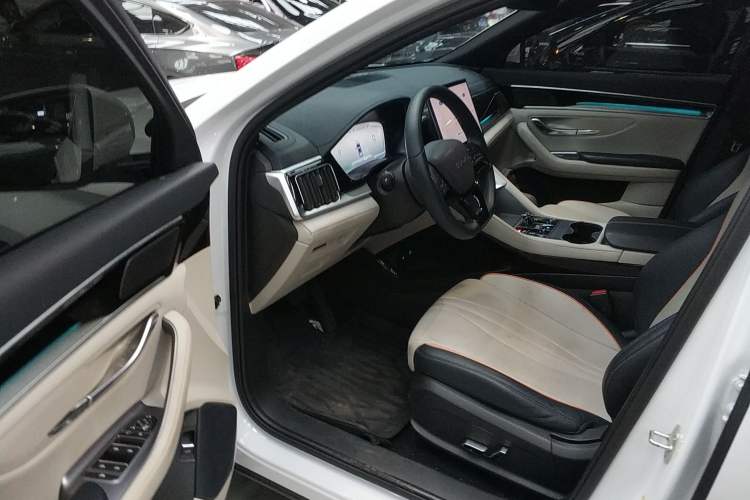 Used BYD Song PLUS New Energy 2024 Honor Edition EV 520km Premium Model