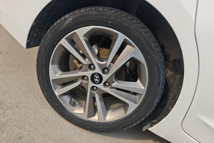 Used Hyundai Elantra (6th Generation / Lingdong) 2016 1.6L Automatic ZhiXuan – Elite Version