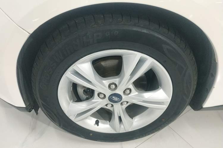 Used Ford Focus 2012 Sedan 1.6L Automatic Fashion Edition
