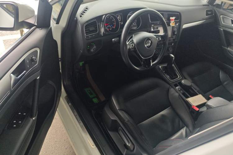 Used Volkswagen Golf 2018 1.6L Automatic Comfort Model
