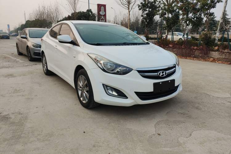 Used Hyundai Elantra 2015 1.6L Automatic Fashion Model
