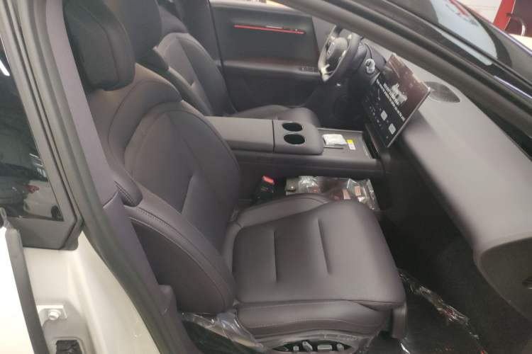 Used  06 2025 Max All-Electric Version
