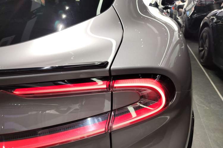 Used Xiaomi Auto YU7 2025 Ultra-Long Range High-Performance All-Wheel-Drive Max Edition