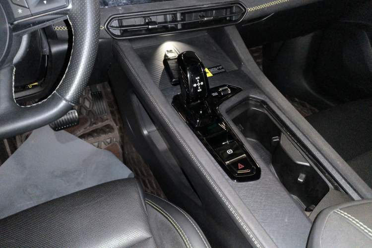 Used Lynk & Co 03 2023 1.5TD DCT JingPro
