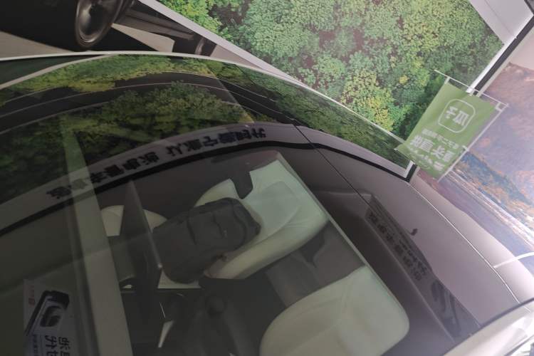 Used Tesla Model Y 2024 Long-Range All-Wheel-Drive Version
