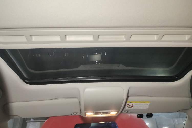 Used Volkswagen Polo 2016 1.6L Automatic Comfort Model
