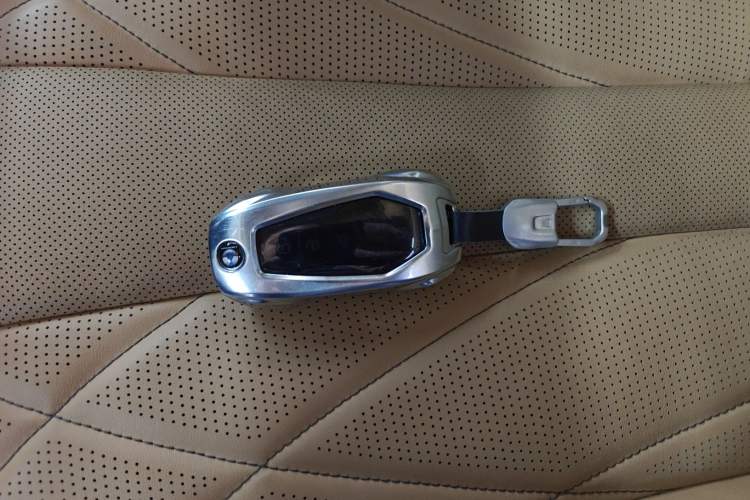 Used Denza D9 2025 Model DM-i Four-Wheel Drive Prestige Edition