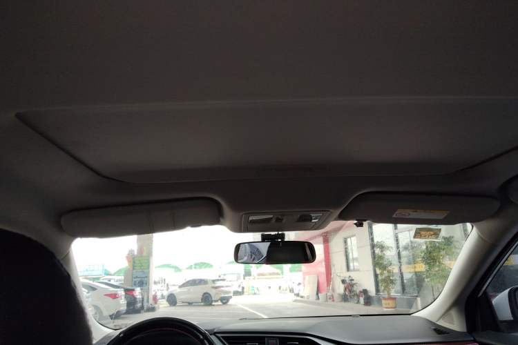 Used Nissan Lannia 2016 1.6L CVT Smart Cool Edition
