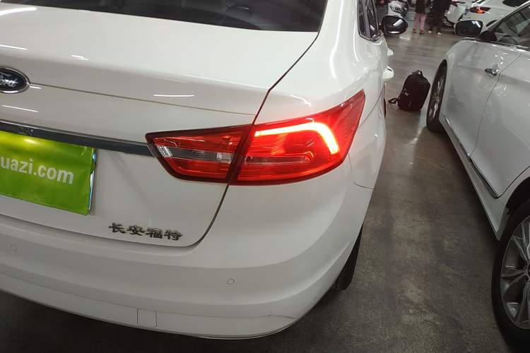 Used Ford Escort 2015 1.5L Automatic Fashion Model
