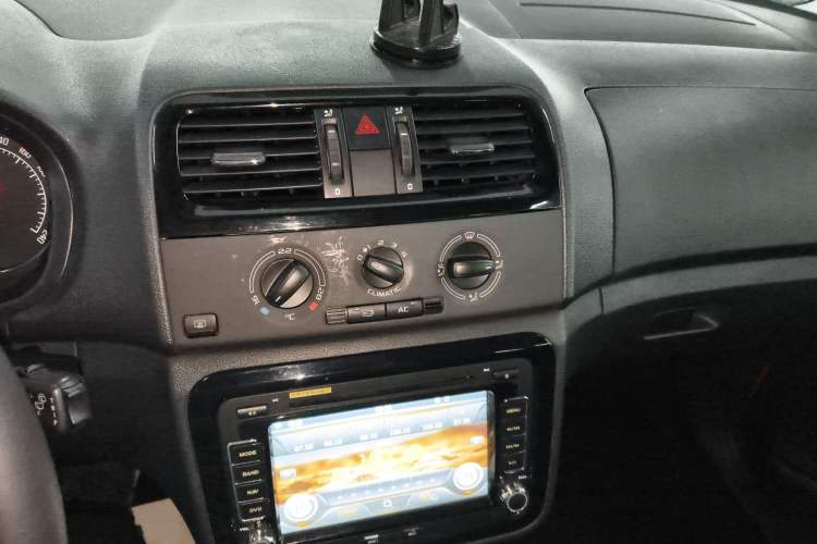 Used Skoda Fabia 2014 1.6L Automatic Sport Edition
