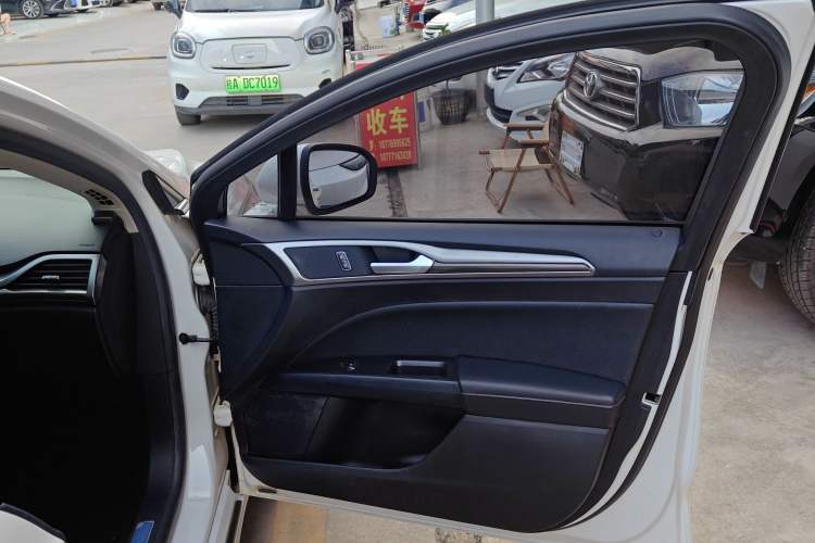 Used Ford Mondeo 2018 EcoBoost 180 Smart Control Fashion Model China VI Standard
