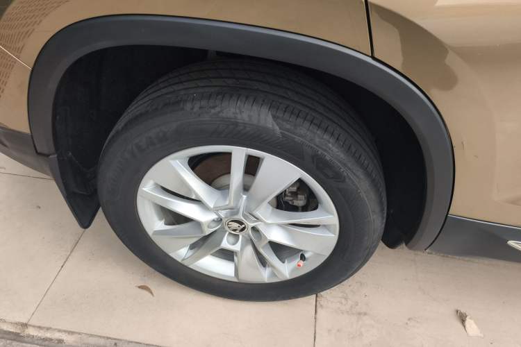 Used Skoda Kodiaq 2018 Facelifted TSI330 5-Seater Two-Wheel-Drive Luxury Enjoyment Edition
