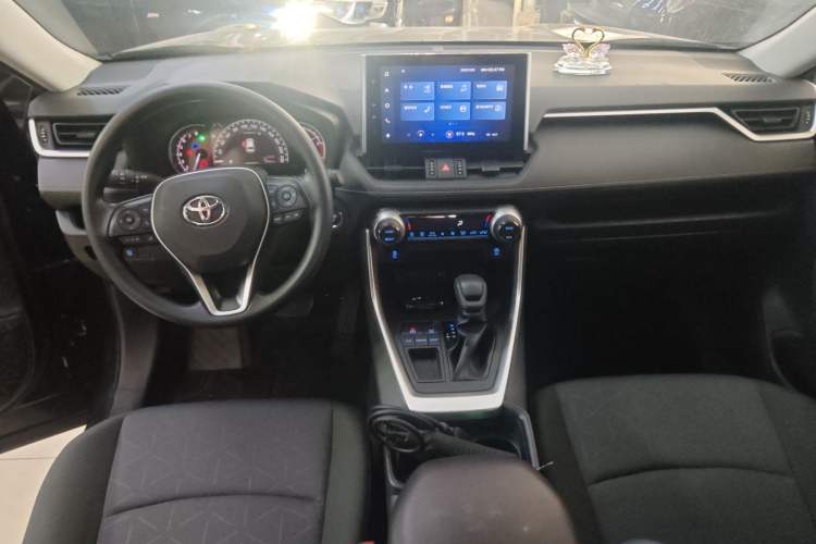 Used Toyota RAV4 2021 2.0L CVT Two-Wheel Drive Fashion Edition
