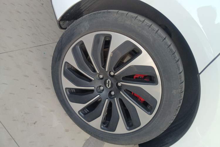 Used Hima AITO M5 2022 Extended-Range Four-Wheel Drive Performance Version
