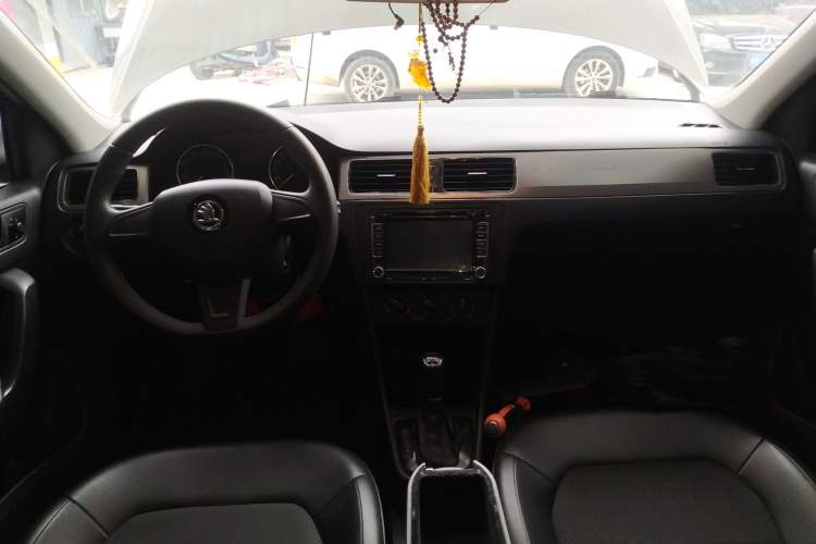 Used Skoda Rapid Spaceback 2014 1.6L Automatic Enjoyment Edition