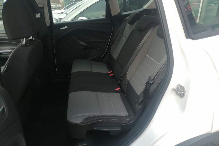 Used Ford Kuga 2015 1.5L GTDi Two-Wheel-Drive Comfort Model
