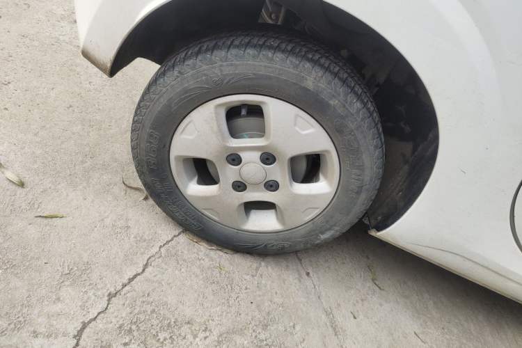 Used Roewe Clever 2021 302 km New Four-Seater Super-Efficient Version