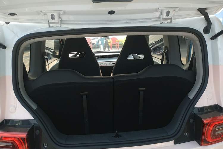 Used Wuling Hongguang MINIEV 2021 Macaron Premium Model – Lithium Iron Phosphate
