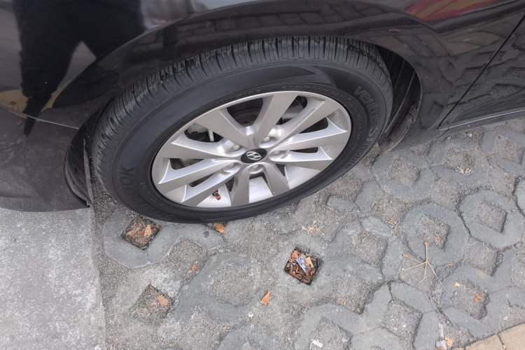 Used Hyundai Mistra 2014 1.8L Manual Comfort GL Model
