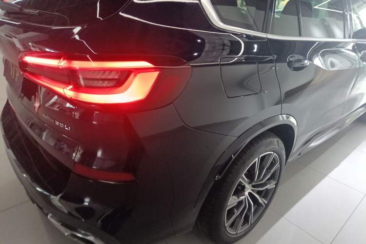 Used BMW X5 2022 Restyled xDrive 30Li Luxury Version M Sport Package