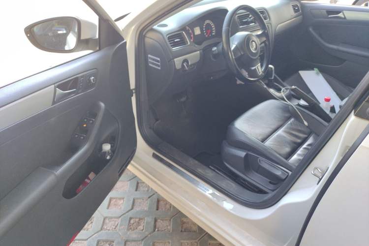 Used Volkswagen Sagitar 2014 1.6L Automatic Comfort Model