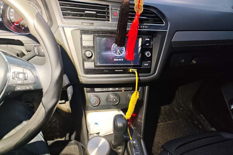 Used Volkswagen Tiguan L 2019 330TSI Automatic Two-Wheel Drive Luxury Edition China VI Standard
