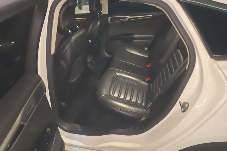 Used Ford Mondeo 2013 2.0L GTDi240 Flagship Edition
